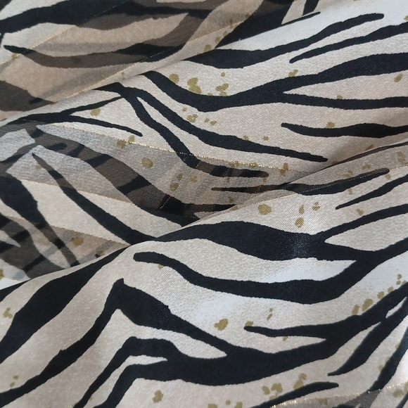 Jessica plus black gold shirt Size 2X - Picture 10 of 10